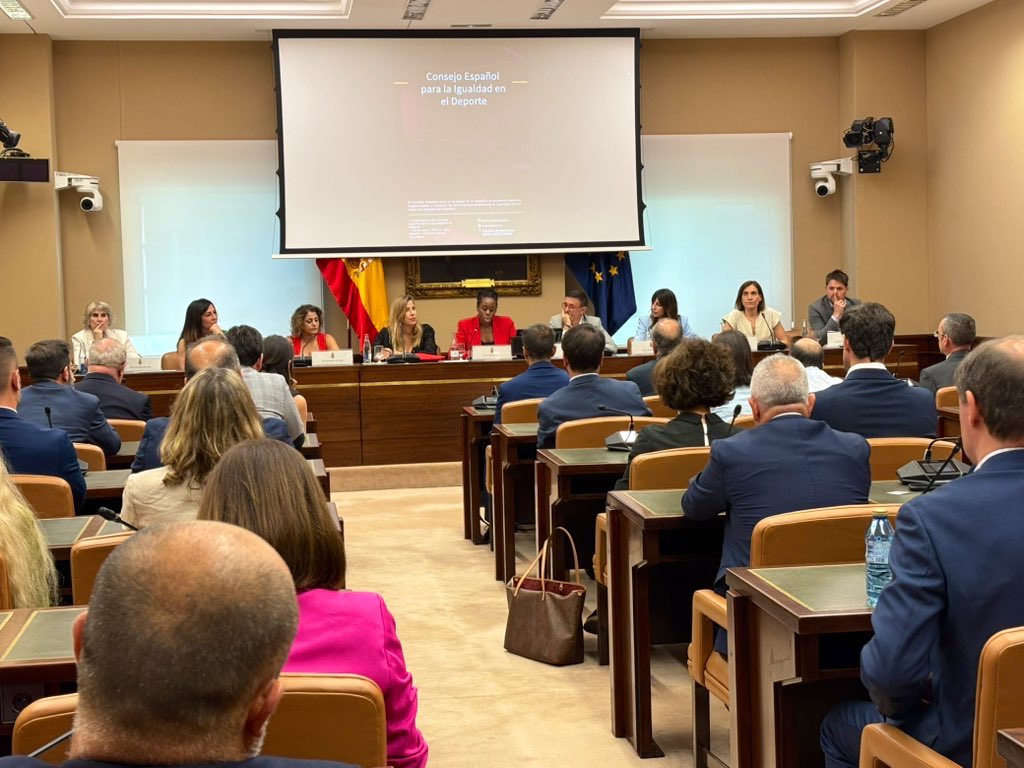 🏸 Bádminton España (@badmintonesp) on Twitter photo 🗣️ Presentación en el <a href="/Congreso_Es/">Congreso</a> del Consejo Español para la Igualdad en el Deporte, una cita a la que el bádminton español no podía faltar, pues no en vano podemos presumir de ser un ejemplo en 🟰 Enhorabuena a <a href="/depespana/">ADESP - Asociación del Deporte Español</a> por esta iniciativa y al <a href="/deportegob/">CSD</a> por darle su apoyo 🗣️ Presentación en el <a href="/Congreso_Es/">Congreso</a> del Consejo Español para la Igualdad en el Deporte, una cita a la que el bádminton español no podía faltar, pues no en vano podemos presumir de ser un ejemplo en 🟰 Enhorabuena a <a href="/depespana/">ADESP - Asociación del Deporte Español</a> por esta iniciativa y al <a href="/deportegob/">CSD</a> por darle su apoyo