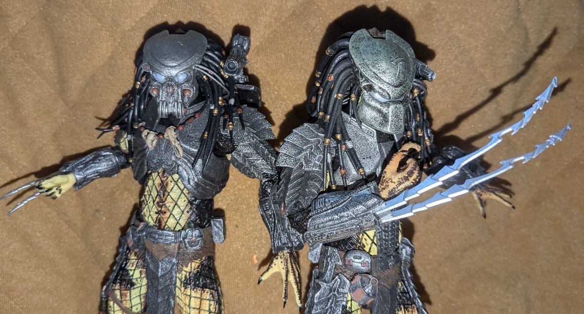 xiaochuanx41856's tweet image. #NECA
#nece
#Predator
#スカープレデター
#ケルティックプレデター

やはりこの並びは健康に良い