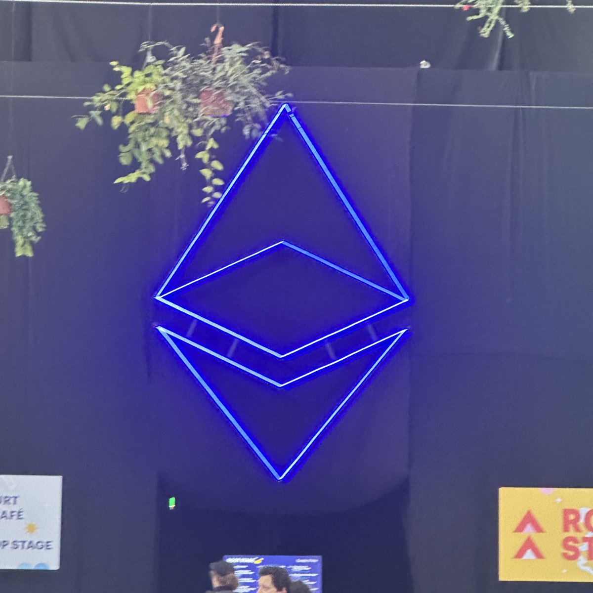 Never underestimate the power of a Pad Thai at <a href="/EthPrague/">ETHPrague</a>!