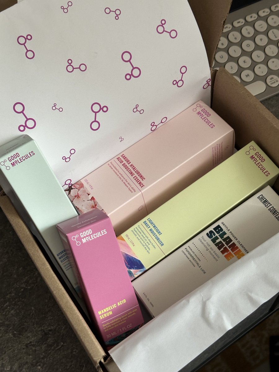 The Skincare Concierge tweet media