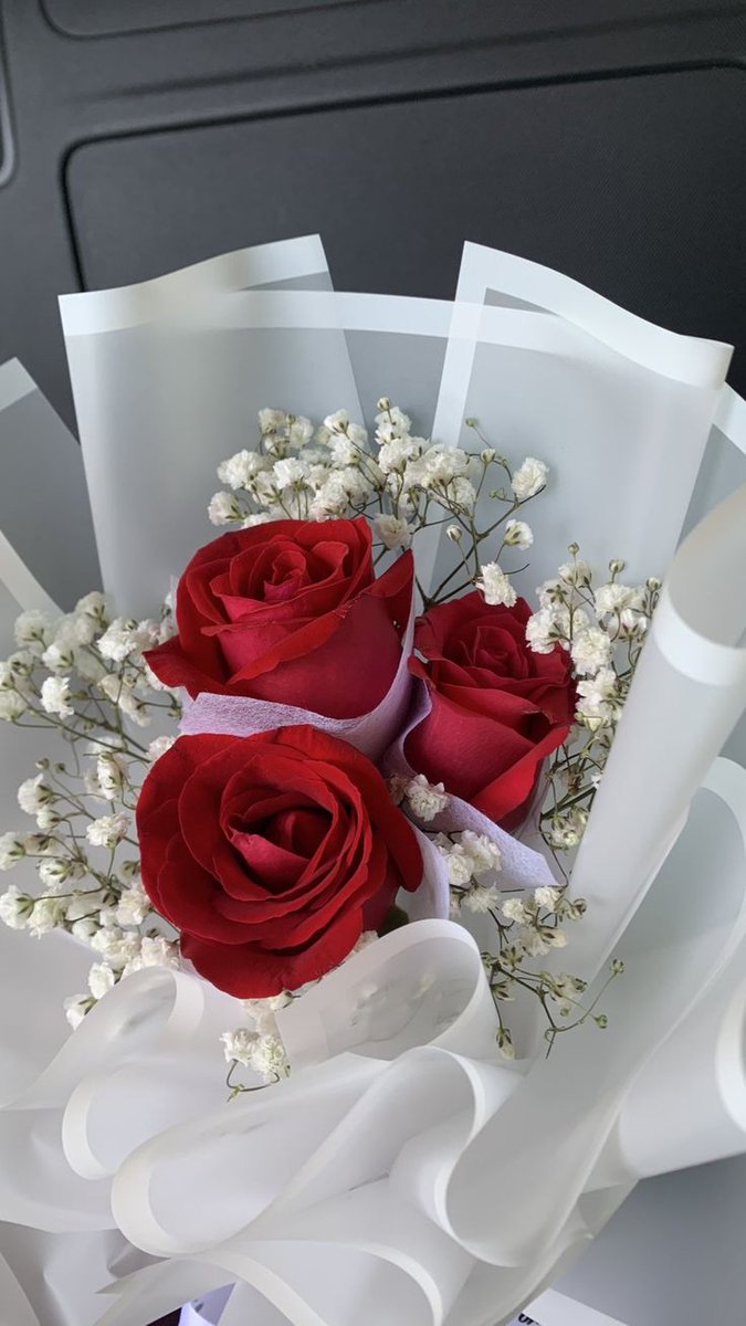 Sana khan tweet media