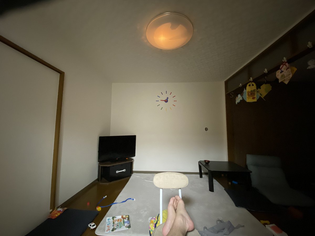 昼勤&amp;夜勤して
24時過ぎに帰ってきて
風呂入って晩酌中
次は5時起きで出勤
眠いけどまだ呑みたい
レディオを聴きながら呑む
そんな午前0時
大方語感は徳永英明