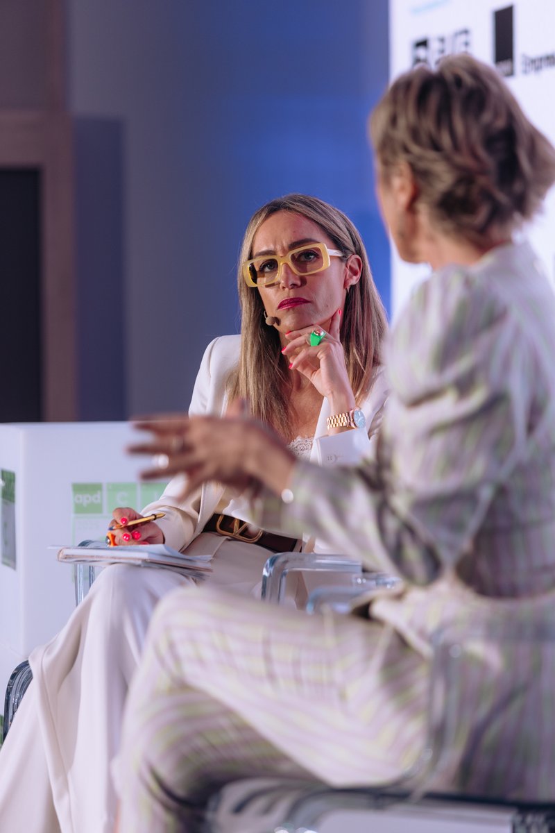 ⚖️ ¿Y si abrimos el “melón” de la regulación? Europa, IA y derechos fundamentales: ¿nos pasamos de frenada o marcamos el camino? <a href="/carmeartigas/">Carme Artigas</a> conversa con Luján Argüelles @lujan_AR sobre el dilema ético y estratégico de la regulación.
