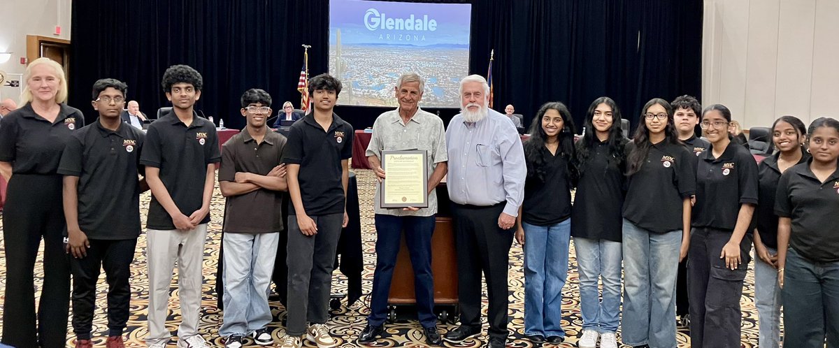 At yesterday evening’s City Council meeting, I proclaimed May 27 as MYAC Day in Glendale. We recognized the Mayor’s Youth Advisory Commission and former Glendale Mayor George Renner, for his contribution to the founding of MYAC in Glendale.