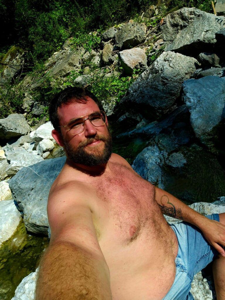 Say hello to this week's  InstaBear of the Week, Marcus Weeks. He is currently in the running to be the next Mr.  Bear Netherlands.  

bearworldmag.com/instabear-of-t…