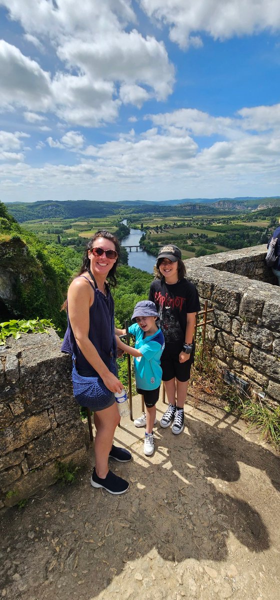 Beautiful scenery at Rocamador and Domme along with superb weather 👌 😎 #Beautifulfrance 🇫🇷🏊‍♂️