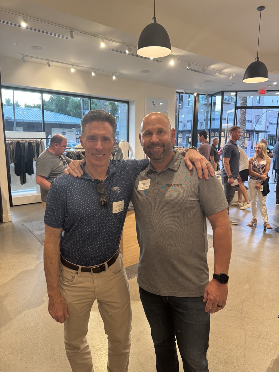 Cyber meets comfort in the desert. We brought the #cybersecurity community together in Scottsdale for a night of conversation, connections, and curated Vuori picks.​🛍️
Thanks our partners for making it possible—nothing like networking in style.​
#VuoriScottsdale #Networking