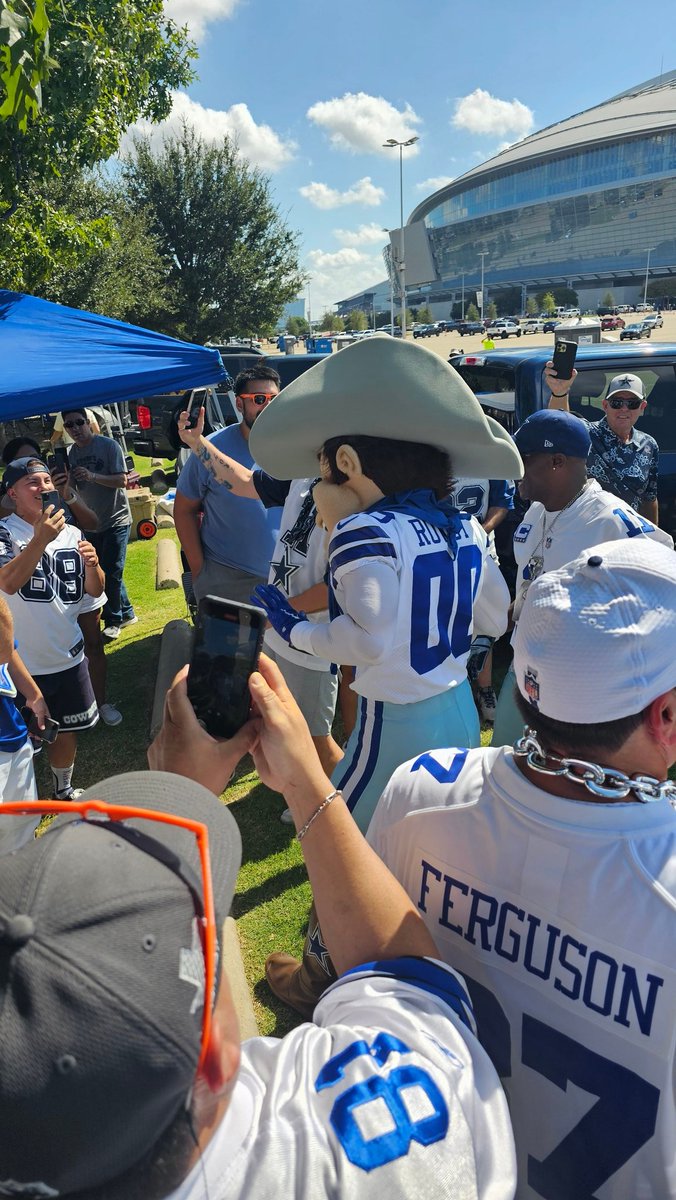 <a href="/rjochoa/">RJ Ochoa</a> <a href="/_STXMario/">✭STX Mario✭</a> <a href="/mtag1993/">Mike Tag</a> and <a href="/Kelly_K_9/">Kelly K-9 🌵</a> host the "Cowboys Cave" tailgate.  Week 4 will be our 3rd annual tailgate.

Rowdy even approved as it was voted best tailgate last year during the Ravens game!