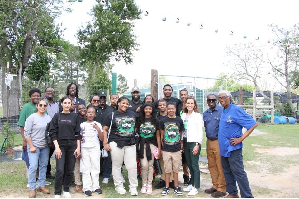 Members of the National 4-H Council recently visited Fort Valley State University's 4-H Village Community Garden in Sylvester, Georgia. Read about this significant event at bit.ly/4k7Yusu. #FVSUAg #FVSU