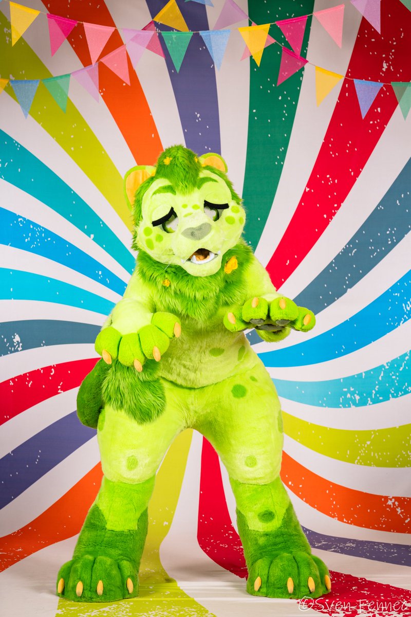 ✨❄️Basil ❄️✨➡️ FCL (@fourleafbasil) on Twitter photo Happy birthday to Basil!! He's the best adopt I've ever scooped up and it's been so fun getting to run around as lil green bean this year!! :")
🎨: onigiri.shrimp on IG
📸: <a href="/SvenFennec/">📸🦊 Sven Fennec 🍥</a> Happy birthday to Basil!! He's the best adopt I've ever scooped up and it's been so fun getting to run around as lil green bean this year!! :")
🎨: onigiri.shrimp on IG
📸: <a href="/SvenFennec/">📸🦊 Sven Fennec 🍥</a>