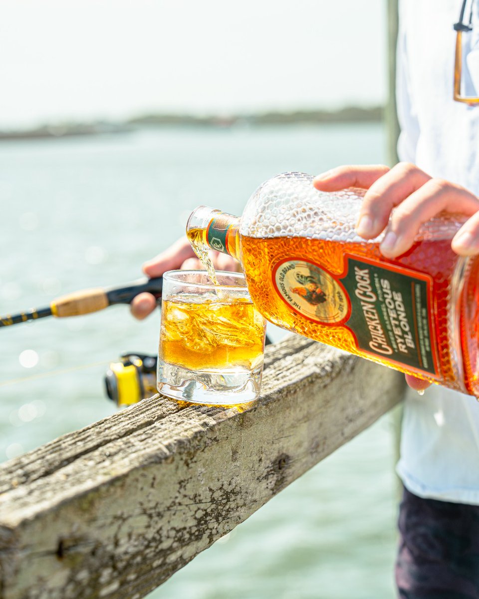 Proof that multitasking can be productive 🥃 

#ChickenCockWhiskey