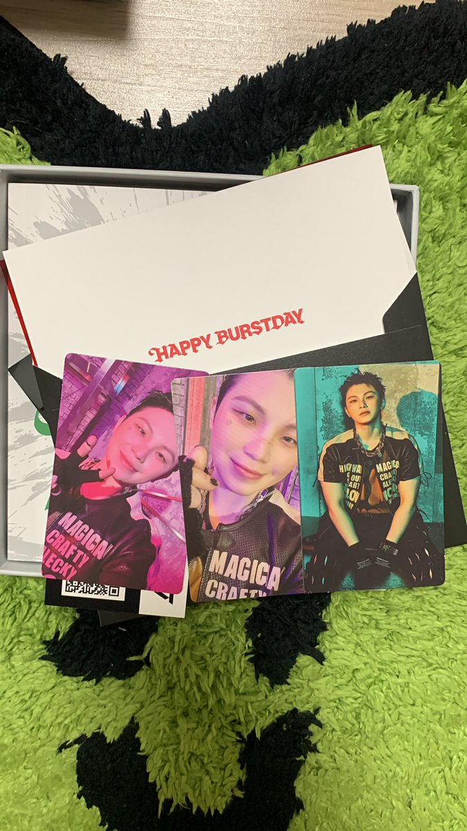 세븐틴 정규 5집 해피버스트데이 
위버스반 포카 포토카드 교환

 저 : 우지
💎 : 원우