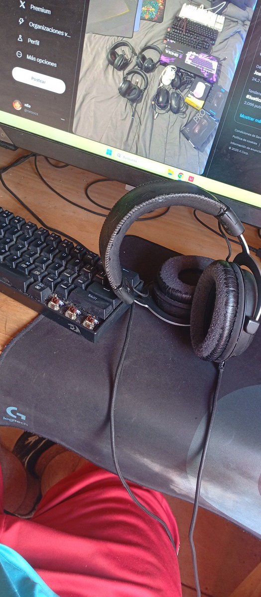 neoocs's tweet photo. @LuknCSGO Imagínate que no tengo el micrófono del cloud II, una lastima jugar sin mic jajajaja https://t.co/isGawecIem