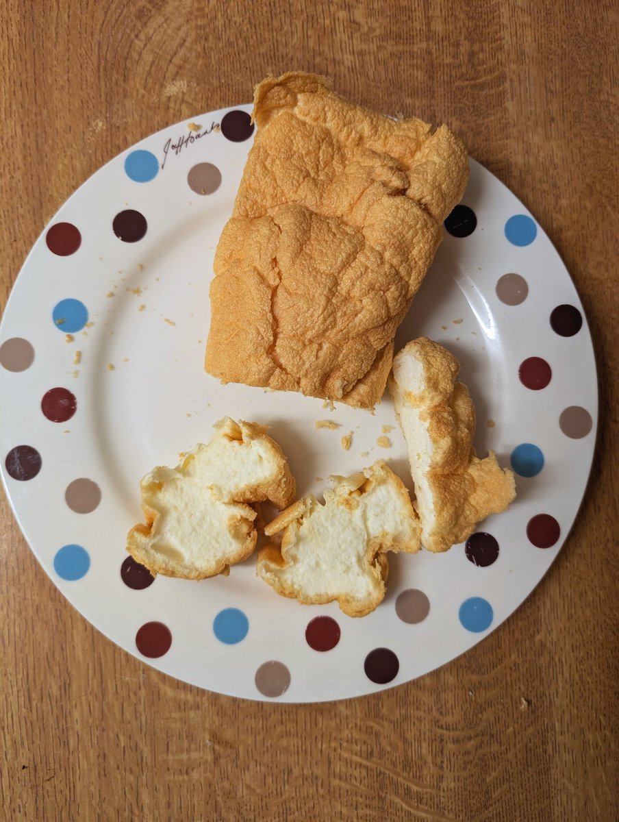 TraceyPepperP's tweet photo. I may have impressed myself a little ๐ฏ
How many eggs were used in the making of this? I don't know, but (only eggs and ghee!):
1) cloud bread
2) gheemayo
3) scrambled eggs
Any more egg ideas? Send them my way and I'll try them ๐ #eggweek @CarnivoreFriend @Carnivore_Kid https://t.co/qG4nJk9dqr
