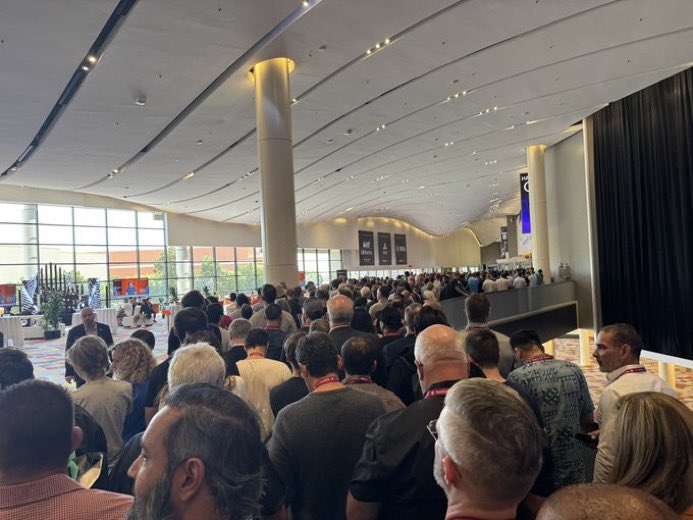 stockswithjosh's tweet photo. BTC Conference 2025
JD Vance speaking next
#BTC #CryptoNews #btcregulation

#stockswithjosh
#swjgoat
#joshnichols
#stockstowatch
#stockstotrade
#stockstobuy https://t.co/vLQWqWCeY2