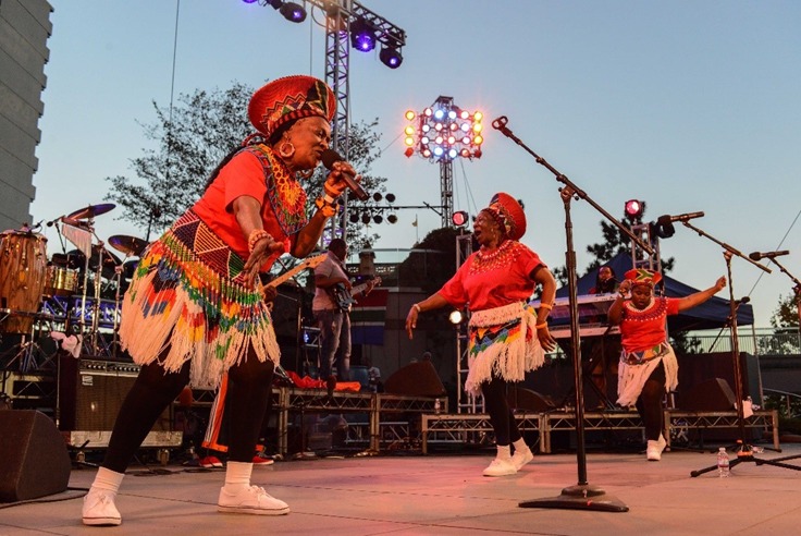 UNESCOsouthernAfrica #Education #Sciences #Culture (@unescorosa) on Twitter photo ๐Get ready! Tomorrow we launch "Creating for the Future: Harnessing Southern Africa's Arts & Cultural Festivals for Sustainable Development" in ๐#Eswatini
This <a href="/UNESCO/">UNESCO ๐๏ธ #Education #Sciences #Culture ๐บ๐ณ</a> report explores how arts & cultural festivals drive sustainable development in 9 Southern African countries. ๐Get ready! Tomorrow we launch "Creating for the Future: Harnessing Southern Africa's Arts & Cultural Festivals for Sustainable Development" in ๐#Eswatini
This <a href="/UNESCO/">UNESCO ๐๏ธ #Education #Sciences #Culture ๐บ๐ณ</a> report explores how arts & cultural festivals drive sustainable development in 9 Southern African countries.