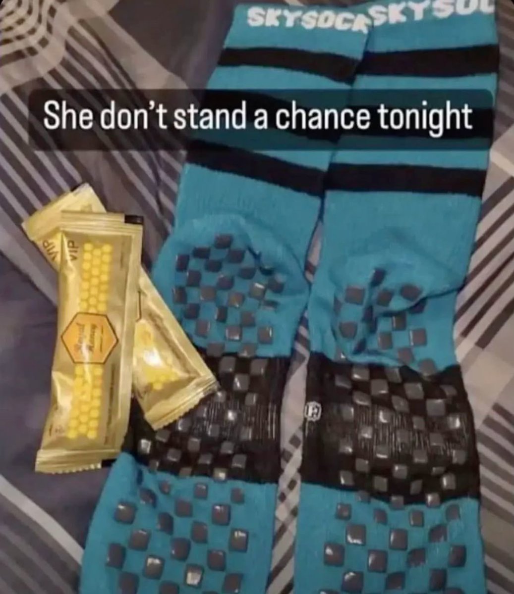 𐕣 (@omgnoxi) on Twitter photo 