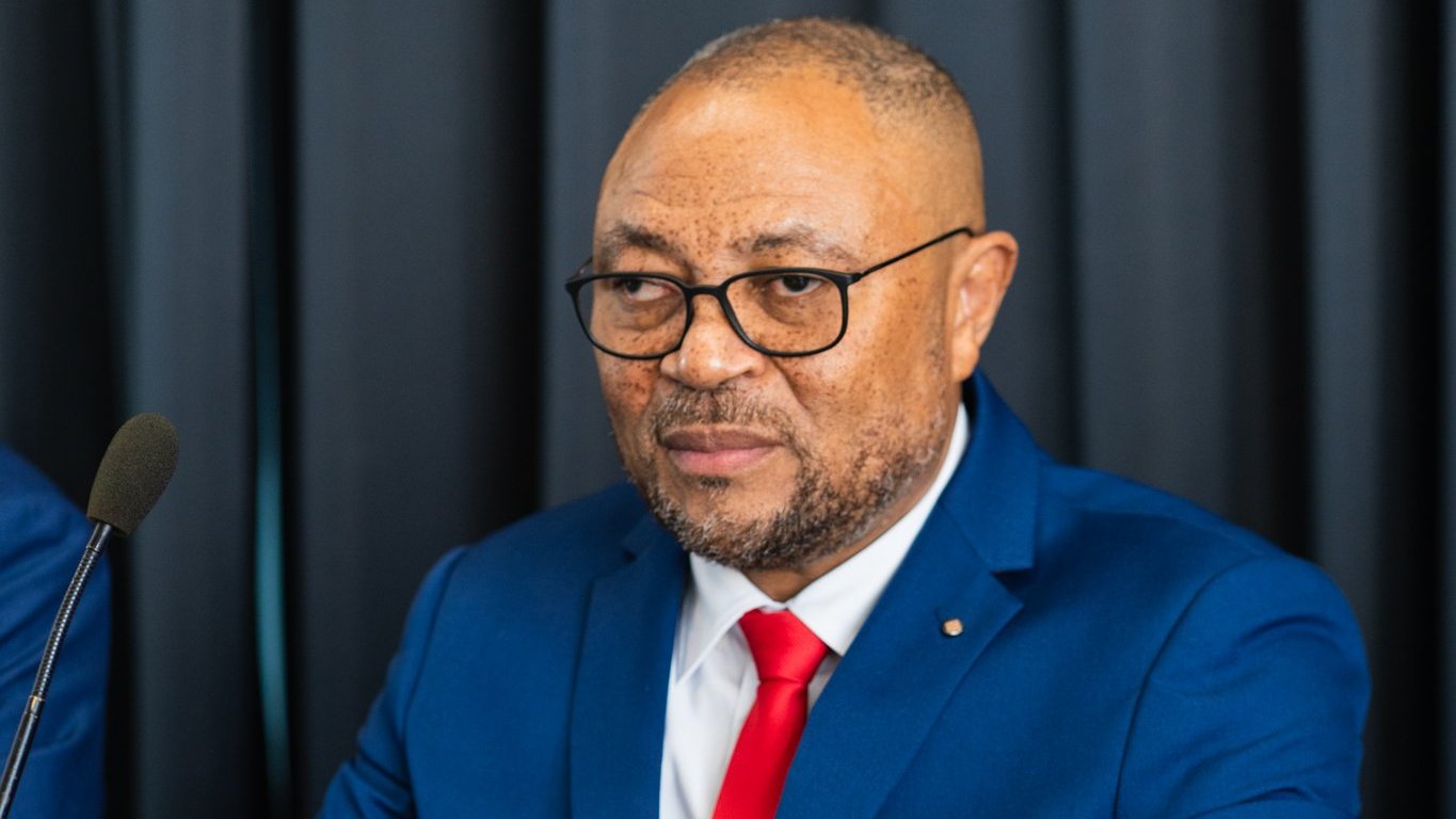 Radio Rivadavia on X: "#AhoraEnRivadavia | Dialogamos con Orlando Cartagena  Lagar, Primer Ministro de Annab&oacute;n, a trav&eacute;s de @Cris_noticias en  #CristinaSinVueltas. &eth;&eth;&raquo;Escuchalo en: &eth;#AM630 &eth;&raquo;https://t.co/Ec5iPWQdFS  &eth;&plusmn;APP Radio Rivadavia https://t.co ...