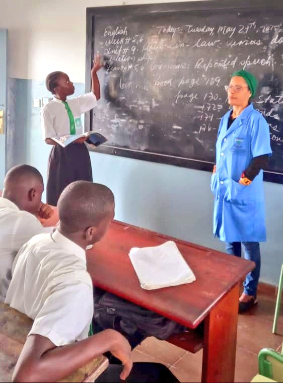 Brigada Educativa Cubana en Guinea Ecuatorial tweet media