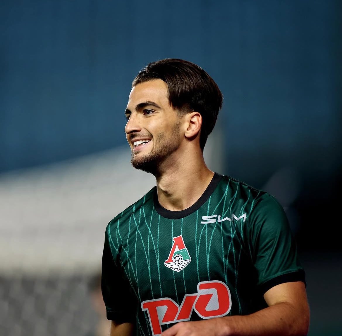 ArmenieFootball's tweet image. 🇦🇲
Le Lokomotiv Moscou 🇷🇺 a décidé de ne pas activer l’option d’achat pour Edgar Sevikyan 🇦🇲.

Le joueur va donc revenir à Ferencváros 🇭🇺.
Le club hongrois veut lui donner une chance et croit en lui. 

#Sevikyan