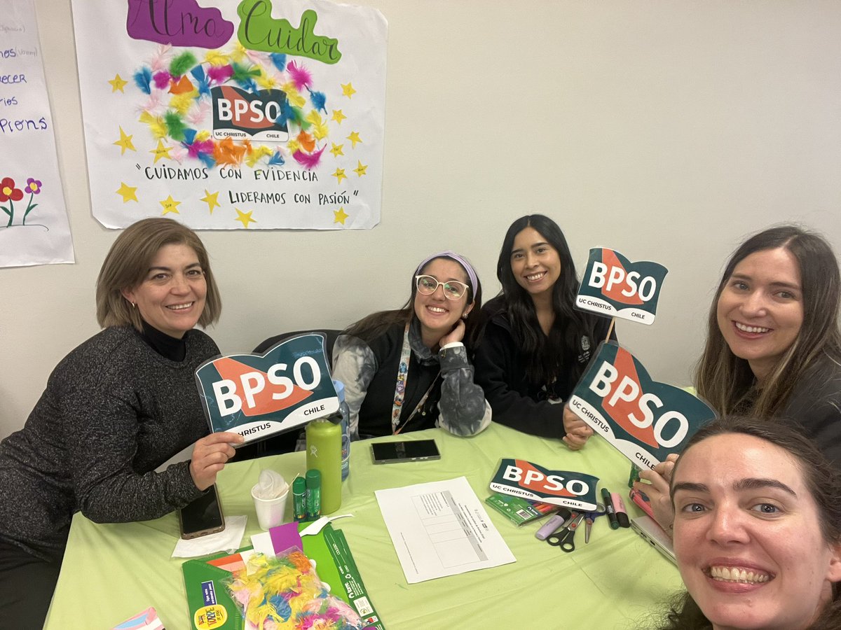 En la jornada de formación de la nueva generación de Champions UC CHRISTUS 💙
Una instancia de formación, inspiración y compromiso con las buenas prácticas clínicas.
#BPSO  #UCCHRISTUS
<a href="/RNAO/">RNAO</a> 
<a href="/DorisGrinspun/">Dr. Doris Grinspun 🇨🇦 RN, PhD, FAAN, O.ONT</a> 
<a href="/BPSOUCCHRISTUS/">BPSO UC CHRISTUS</a> 
<a href="/Ale_SilvaV/">Alejandra Silva</a>