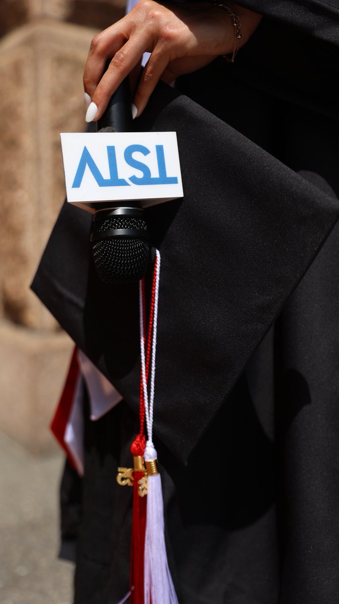 areebahfatimatv's tweet image. Director’s desk is clear 🎓
Thank you for everything @TSTVNews
