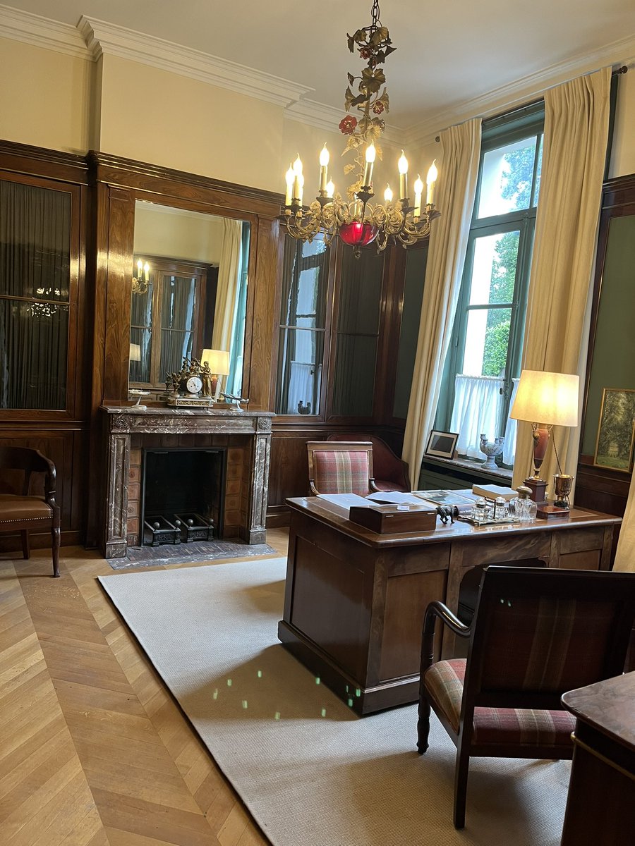 Nous étions à 2 conférences de #presse ce matin.
La Roche-en-Ardenne, l’inauguration des logements Anatura Ardenne, en présence de notre ministre. 
A Bruxelles, à la Maison Frère Orban, présentation du réseau Vesta (les maisons privées s’ouvrent au public) et Vestalia 7-15/06/25