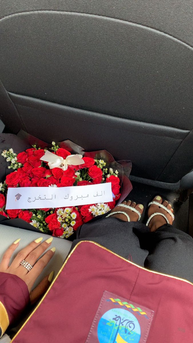 Ul6P6's tweet photo. 2025 رسمياً خريجة علاج طبيعي🦋. https://t.co/kilEz4EUhT