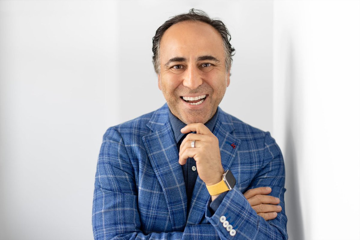 pearvc's tweet image. Huge congratulations to our co-founder @pejmannozad for being ranked the #1 seed investor on the Forbes Midas Seed List — for the third year in a row! 📷📷📷
From selling rugs to spotting generational founders, Pejman’s journey is one of heart, hustle, and unmatched instinct.…