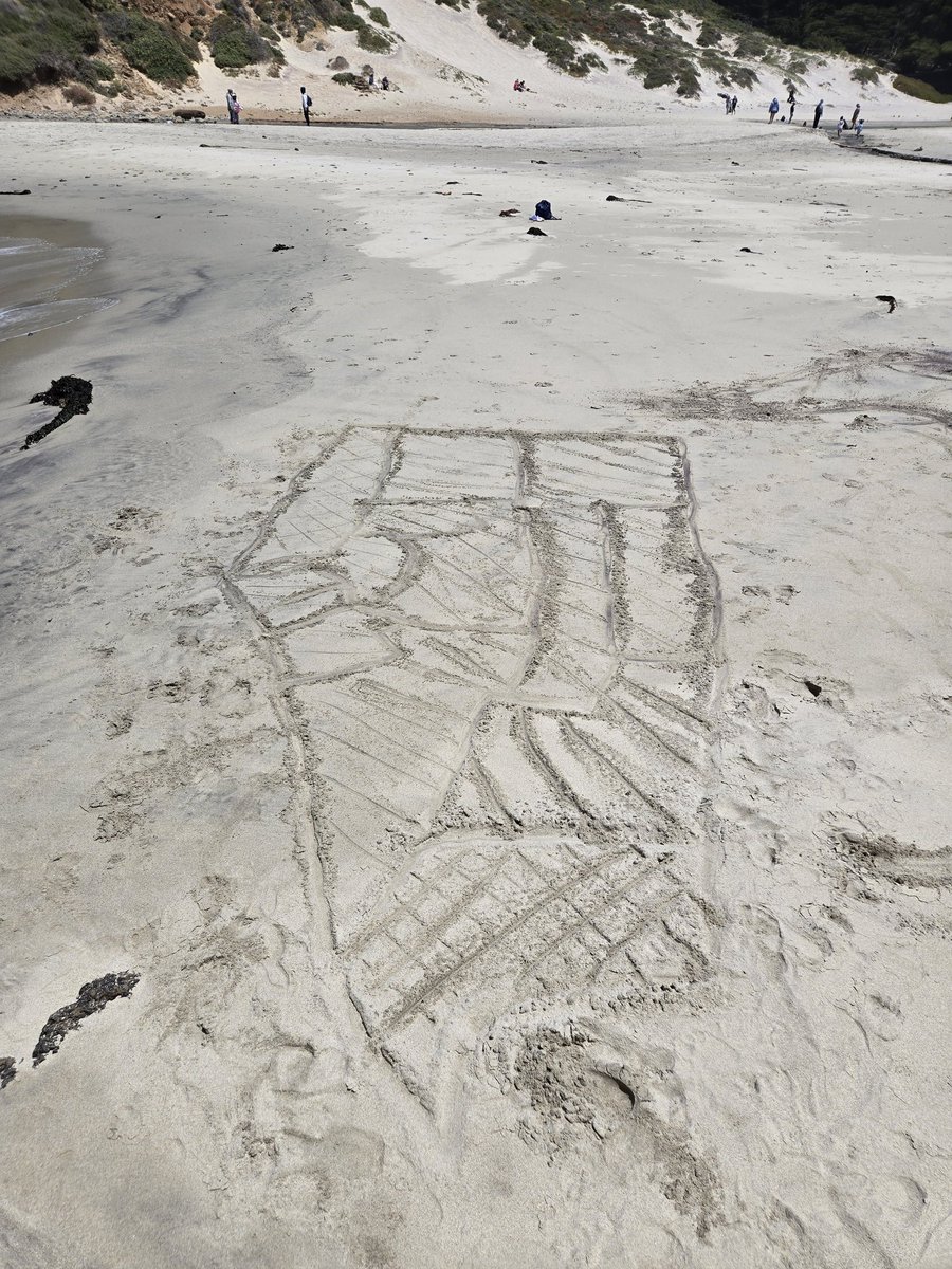 Went to one of the most beautiful parts of California with my election forecasting compatriot <a href="/iabvek/">iabvek</a> and drew a (somewhat) accurate county-level map of Nevada on the sand, complete with shading to show partisanship.