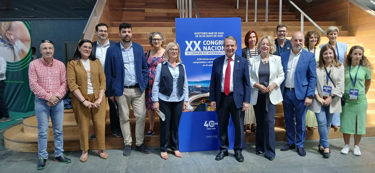 Más de 400 enfermeras oncológicas se reúnen en Vigo para actualizar las estrategias de cuidados del paciente oncológico #CongresoSEEO2025
seeo.org/noticias/compr…