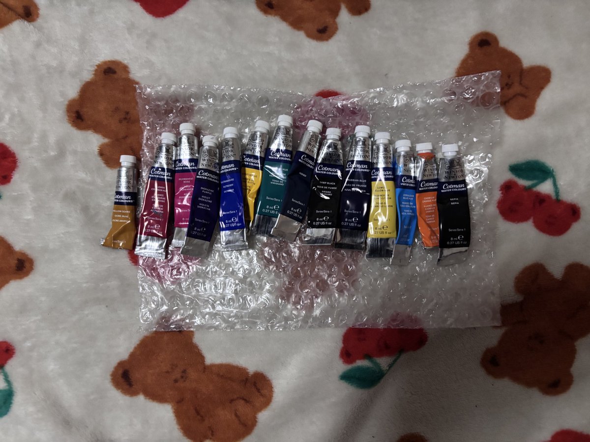 meiloydies's tweet photo. สีน้ำWinsor &amp; newton + จานสี ได้ทั้งหมด2อย่างรวมสีน้ำในจานสี ทั้งหมด 145-. รวมส่ง https://t.co/vmXbXyVX7W