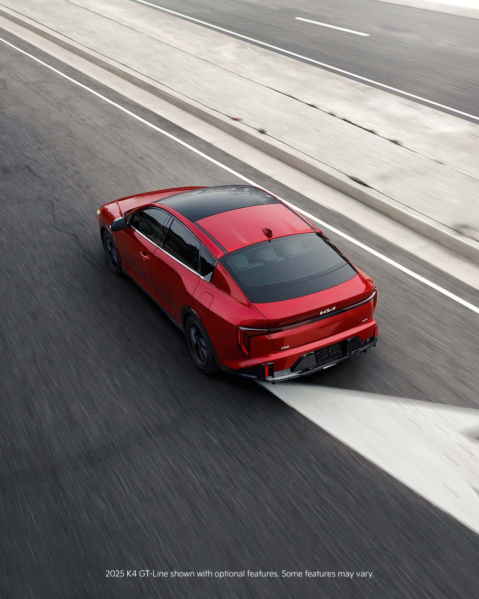 Curves in all the right places. Thrills everywhere else. What’s your favorite #KiaK4 feature?