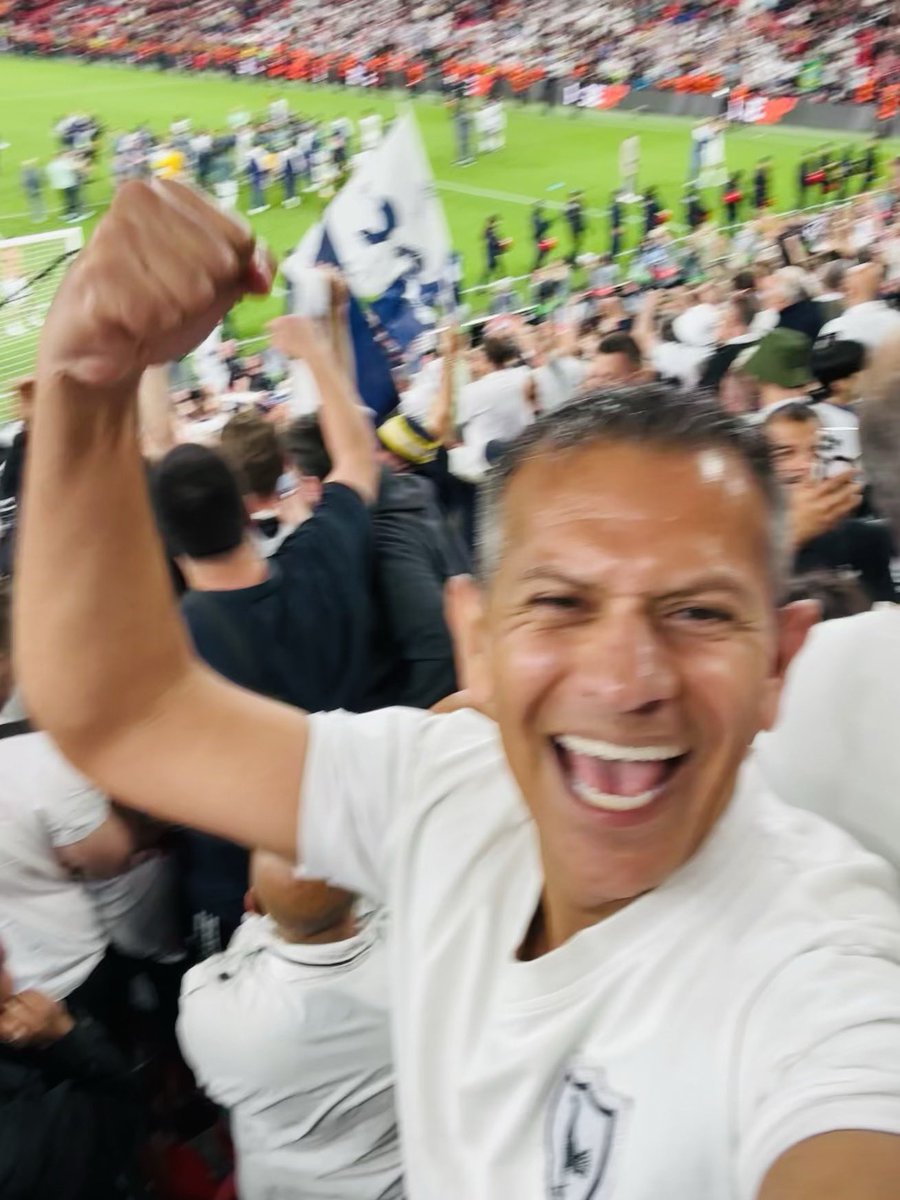 bhushansethi1's tweet image. Less than a week ago. I refuse to stop celebrating regardless of what comes next #bilbao #coys #thfc #EuropaLeagueFinal