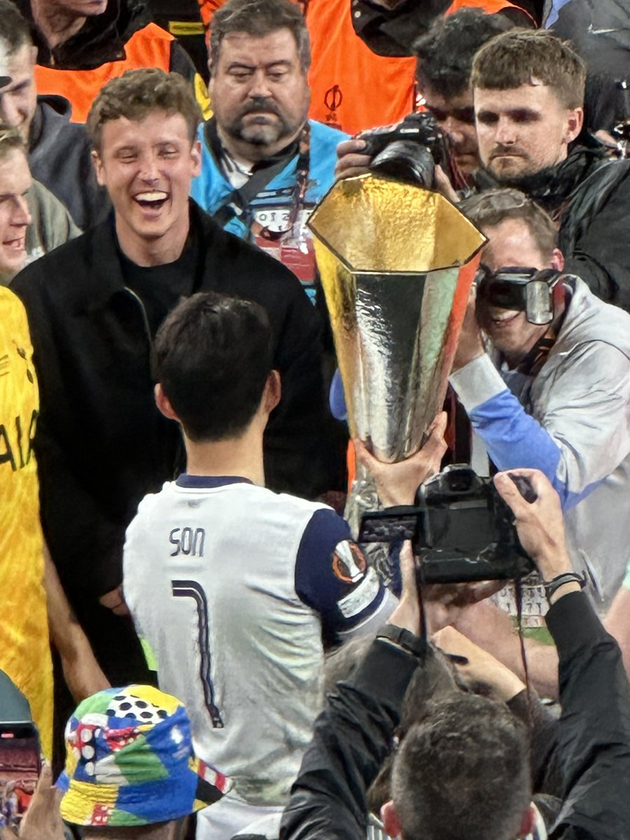 bhushansethi1's tweet image. Less than a week ago. I refuse to stop celebrating regardless of what comes next #bilbao #coys #thfc #EuropaLeagueFinal
