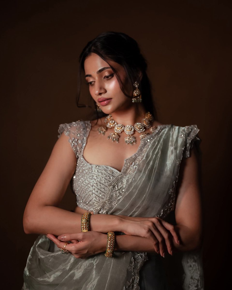 Feeling68498580's tweet photo. Losliya💗💗
#Tamilactress https://t.co/Rp2HImnu31