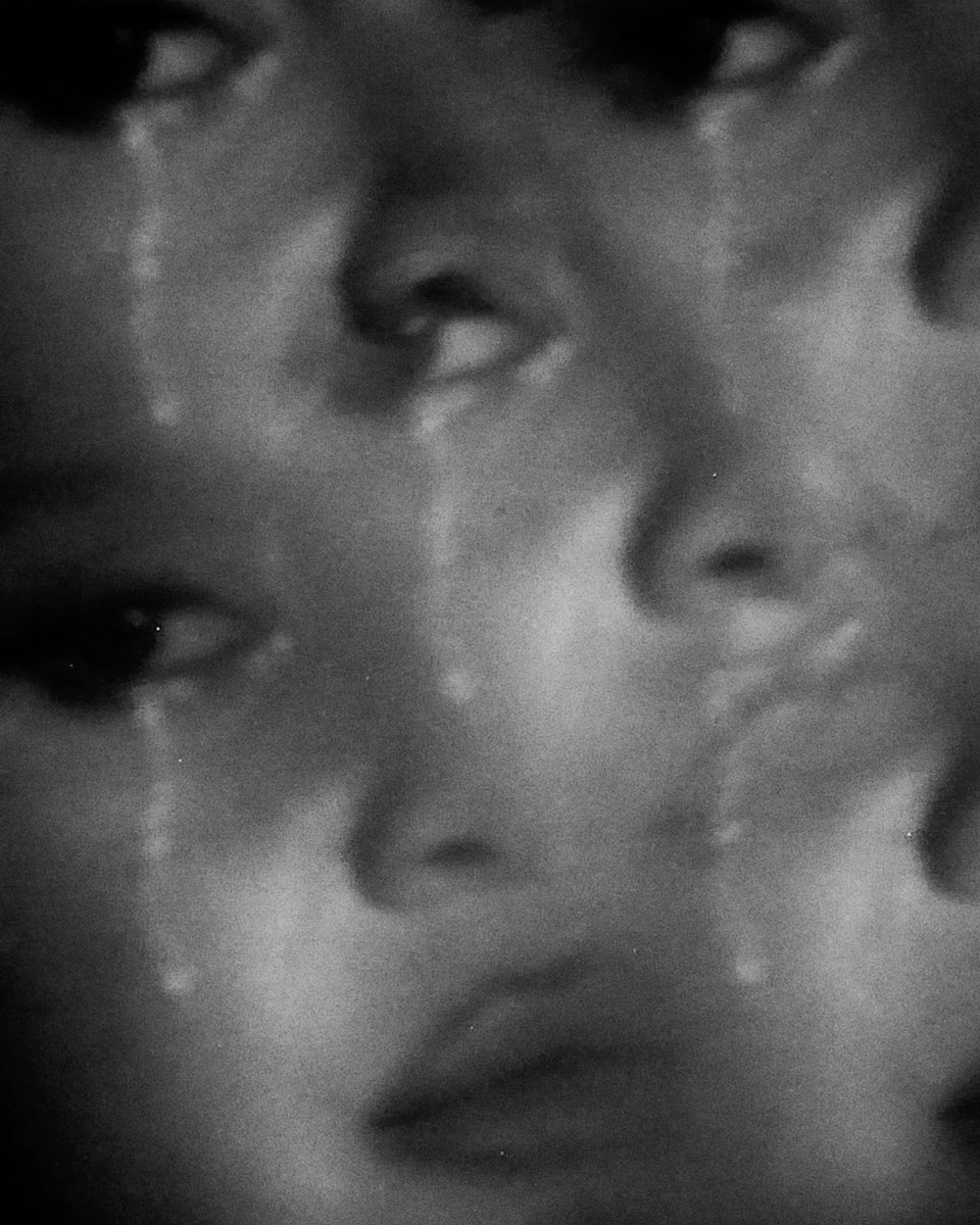 MarenMorris's tweet image. “cry in the car” was one of the last songs added to the album. to be honest, relationships don’t just die when you decide to go your separate ways; you can hold your head high once the information is received, but once you have a moment alone… “i die inside with my dignity.” 💔