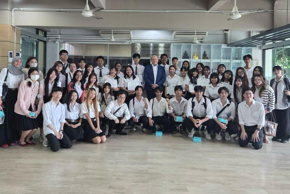 Об участии Посла России в Таиланде Е.Ю.Томихина в «круглом» столе в университете Синакхаринвирот

thailand.mid.ru/ru/press-centr…