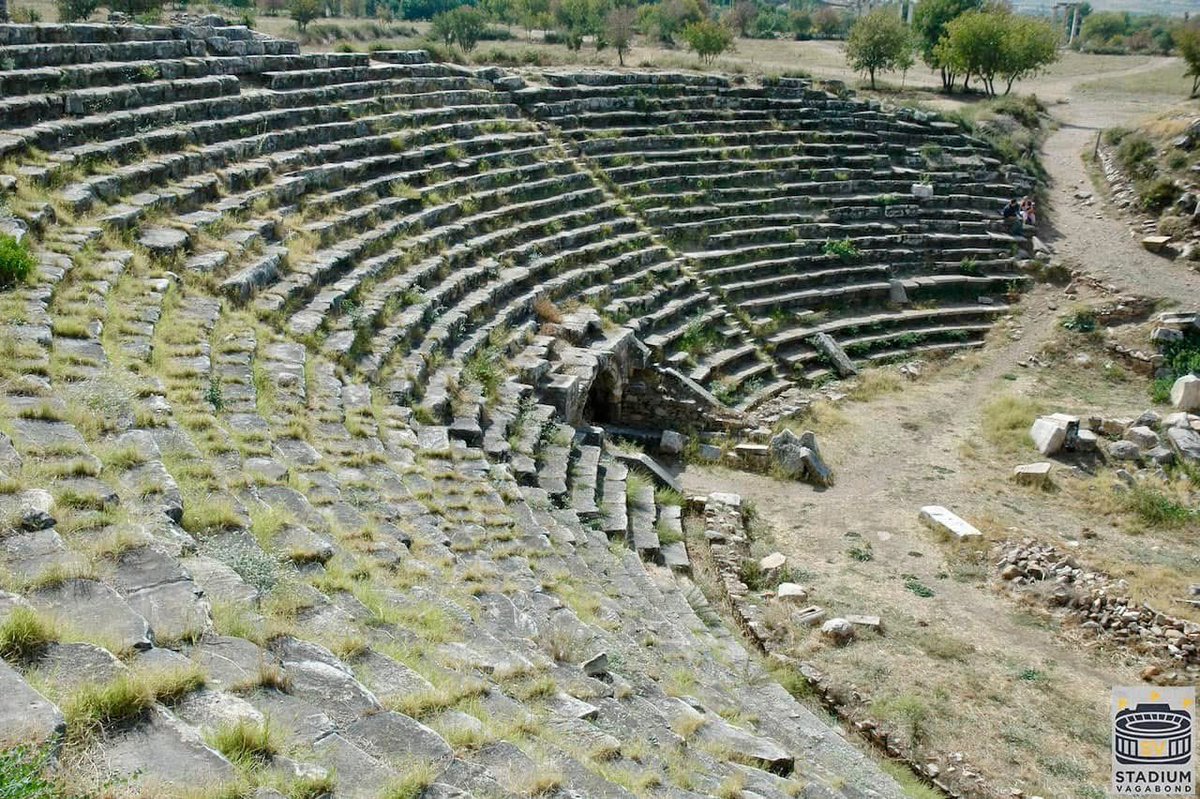 StadiumVagabond's tweet photo. Greek/Roman stadium at Aphrodisias in modern day Turkey - Capacity 30,000ish - Opened 1st century CE

#Aphrodisias #AncientStadium #GreekRuins #RomanRuins #AncientHistory #AncientCivilization #AncientRome #AncientGreece #Archaeology #AncientWorld #VisitTurkey #HistoricalSites https://t.co/gIyNdUJpa8