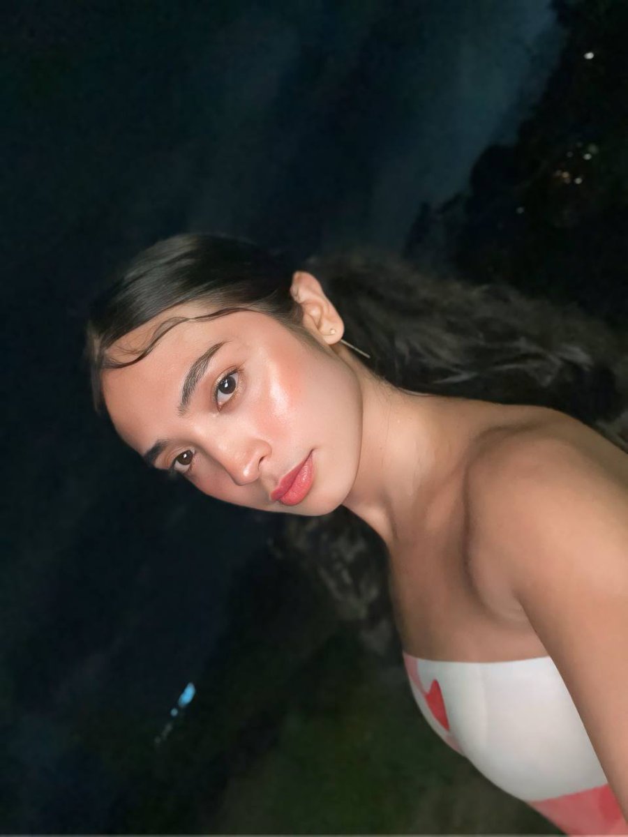 sweetreign26's tweet photo. Lonely is the night 💖

#fypシ 
#nightynight 
#sèxy 
#asianbeauty https://t.co/QmCivSdbyY