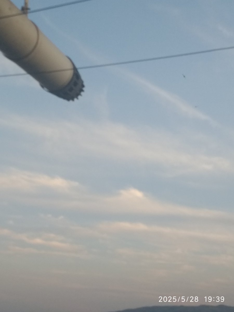 Yine sinek spreyler gibi spreyliyorlar