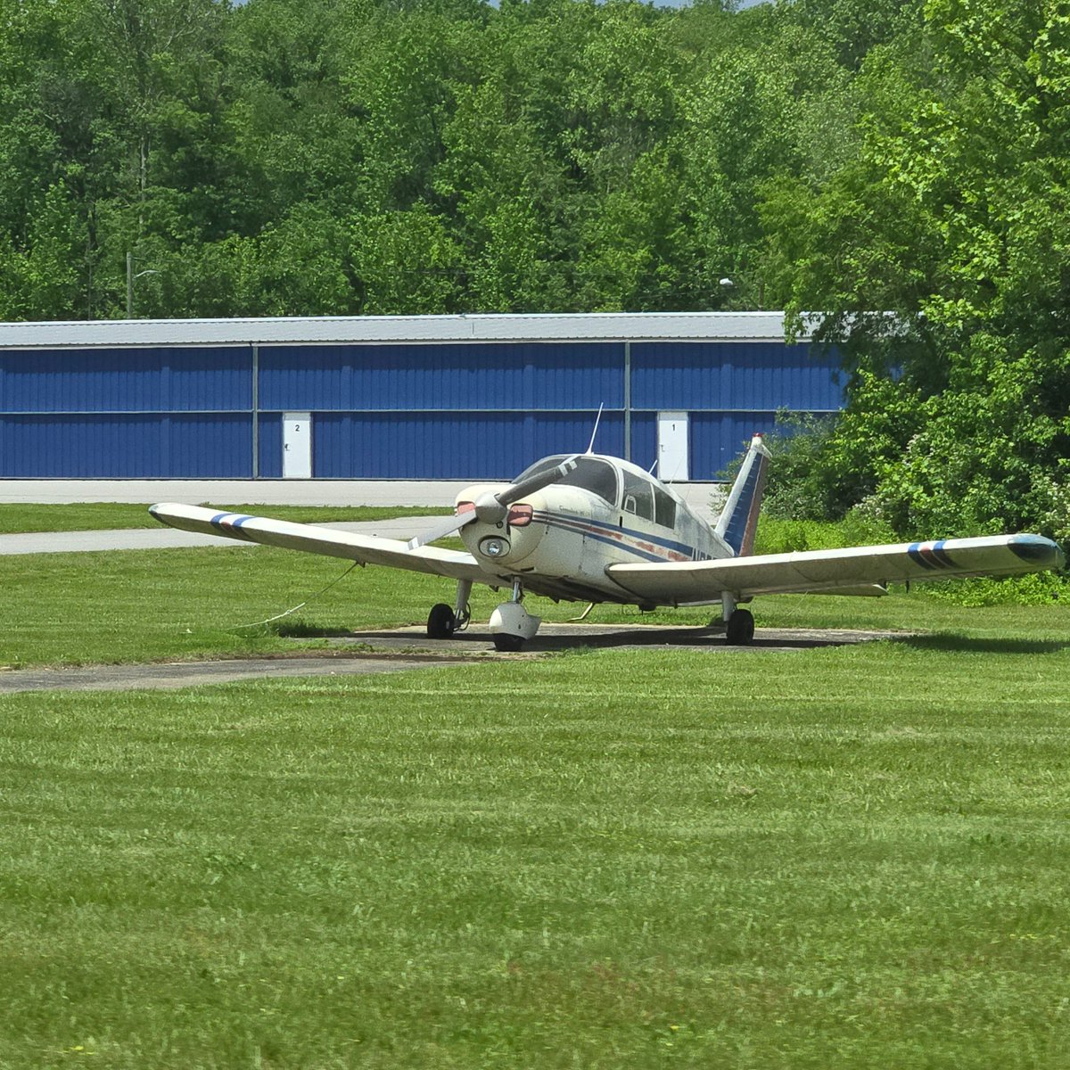 AlphaMoose_'s tweet photo. Graduation, Bold Brand Advice, Tipton Airport - https://t.co/Z6652q8UIv https://t.co/2B85Qm9wAp