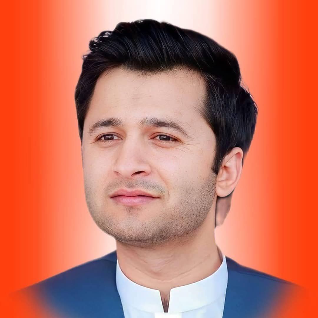 BILALKH65327458's tweet photo. The voice of voiceless people.
Chairman Khushal Khan Kakar ♥️
#NA251Manipulation https://t.co/CvB9Hm8f6e
