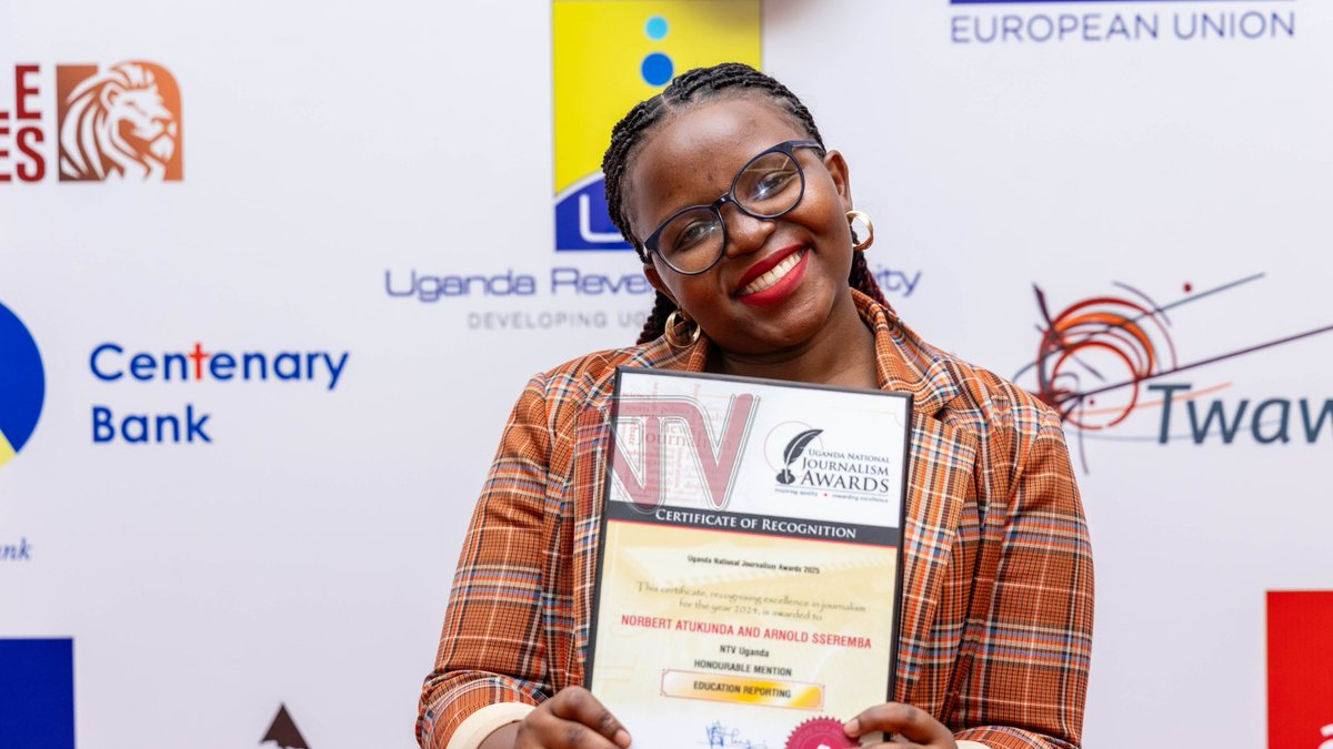 Nobert Atukunda of NTV Uganda received an honorary mention in the  Education Reporting category at the Uganda National Journalism Awards  2025.
#ACMEAwards

📸 Geofrey Mutumba
