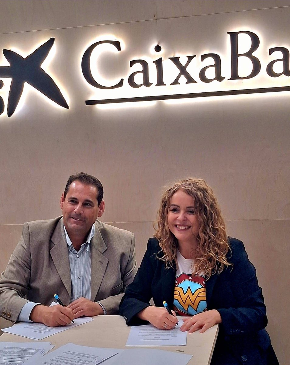 Cooperativas Agro-alimentarias Jaén (@coopsagroja) on Twitter photo #CONVENIO |<a href="/caixabank/">CaixaBank</a> y <a href="/CoopsAgroJA/">Cooperativas Agro-alimentarias Jaén</a> han firmado un convenio de colaboración por el que la Federación recomendará y promocionará entre las cooperativas asociadas la domiciliación de la percepción de Ayudas de la PAC y Caixabank les prestará las mejores condiciones financieras. #CONVENIO |<a href="/caixabank/">CaixaBank</a> y <a href="/CoopsAgroJA/">Cooperativas Agro-alimentarias Jaén</a> han firmado un convenio de colaboración por el que la Federación recomendará y promocionará entre las cooperativas asociadas la domiciliación de la percepción de Ayudas de la PAC y Caixabank les prestará las mejores condiciones financieras.