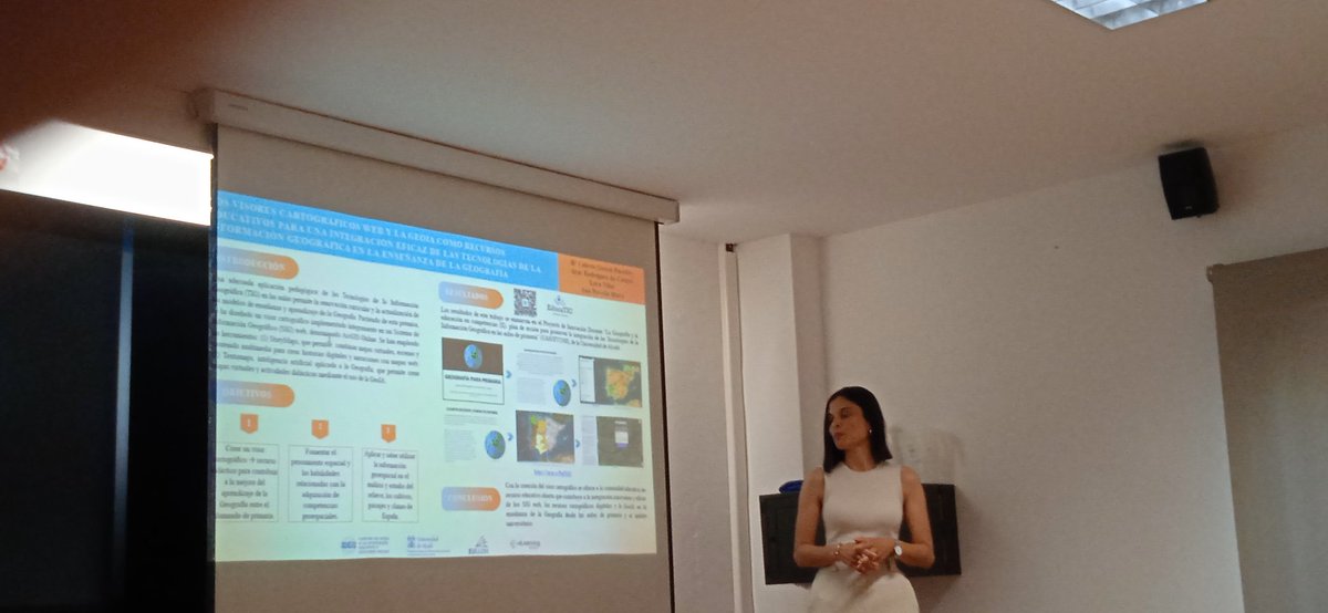 dicsytig's tweet photo. Visores cartográficos y #GeoIA para la enseñanza de la geografía en educación primaria y magisterio @FacEducacionUAH:propuestas de innovación en XVII @EIDU_UAH #AyarRodriguez #CelesteGarcia #DavidDelNuevo https://t.co/9OlC42NDVY