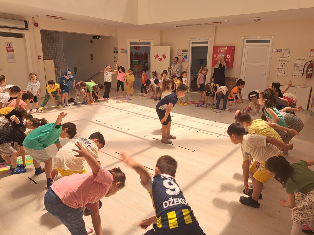OsmaneliAO's tweet photo. #BilenProgramı
Hareketliyim Sağlıklıyım Projesi kapsamında spor faaliyetlerimizi gerçekleştiriyoruz.
@sefikaygol
@srdl_simsek 
@bilecikvaliligi 
@bilecikmem 
@TahsinYazir 
@osmanelimem 
@OsmaneliKaymaka https://t.co/0gUz11wbCY