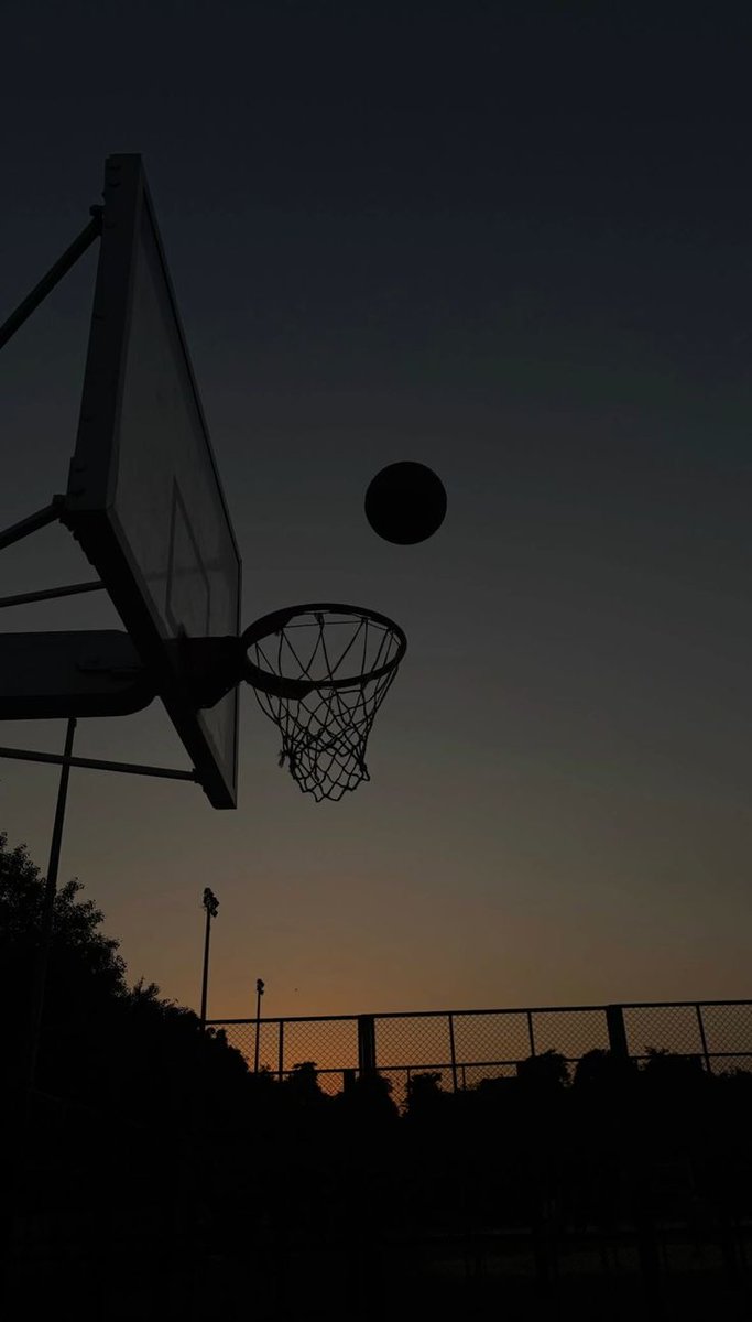 varbiekooked's tweet photo. A #taekookau where Basketball captain Jungkook and the campus sweetheart Taehyung are “enemies” but Jungkook loses his cool seeing his apparent enemy in his jersey. https://t.co/wPBarnUId9