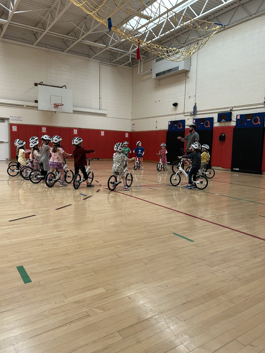 Coach Alessi teaching our pre-K students a lifetime fitness skill! <a href="/rhcsd/">Red Hook Schools</a> <a href="/HookRaider/">Red Hook Raiders Sports Club</a> <a href="/JanetWarden/">Dr. Janet Warden</a>