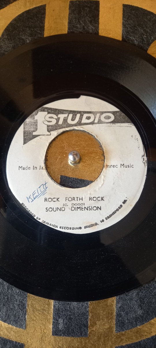 The REVIVAL Reggae Rock show Weds 11pm gmt tonight on Mi-Soul.com DAB Apps and Smartspeaker 60's 70's and 80's classics and lesser known gems all on vinyl. Lock in! <a href="/misoulradio/">Mi-Soul</a> #djkeithlawrence #thereggaerock #misoulradio #realreggaemusic #allvinyl